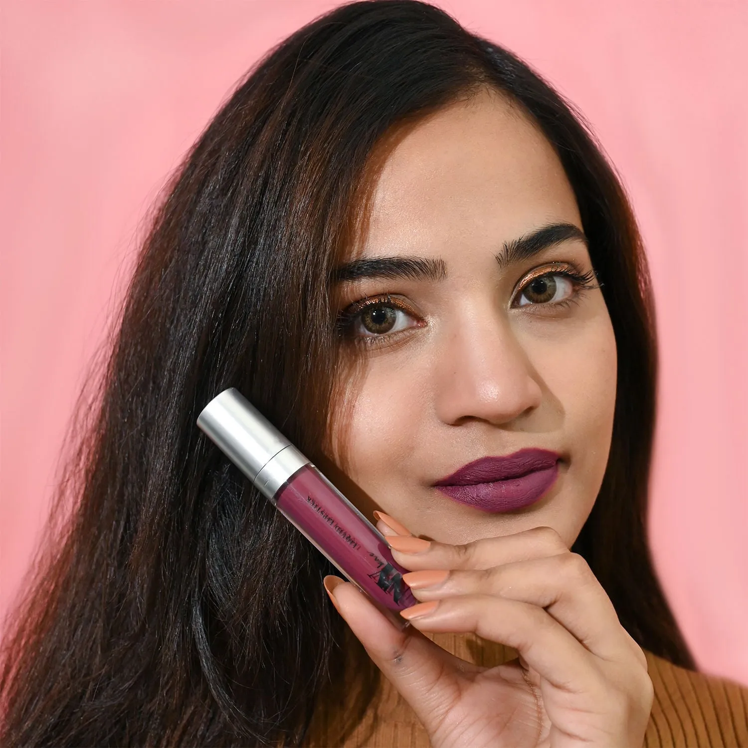 NY Bae Confessions of a Lip-a-holic Liquid Lipstick - Binge-ing 2 (4.5 ml) | Purple Brown | Matte Finish | Built-in Primer | Enriched with Jojoba Oil | Highly Pigmented | Lasts Upto 12 Hours | Long lasting | Cruelty & Paraben Free